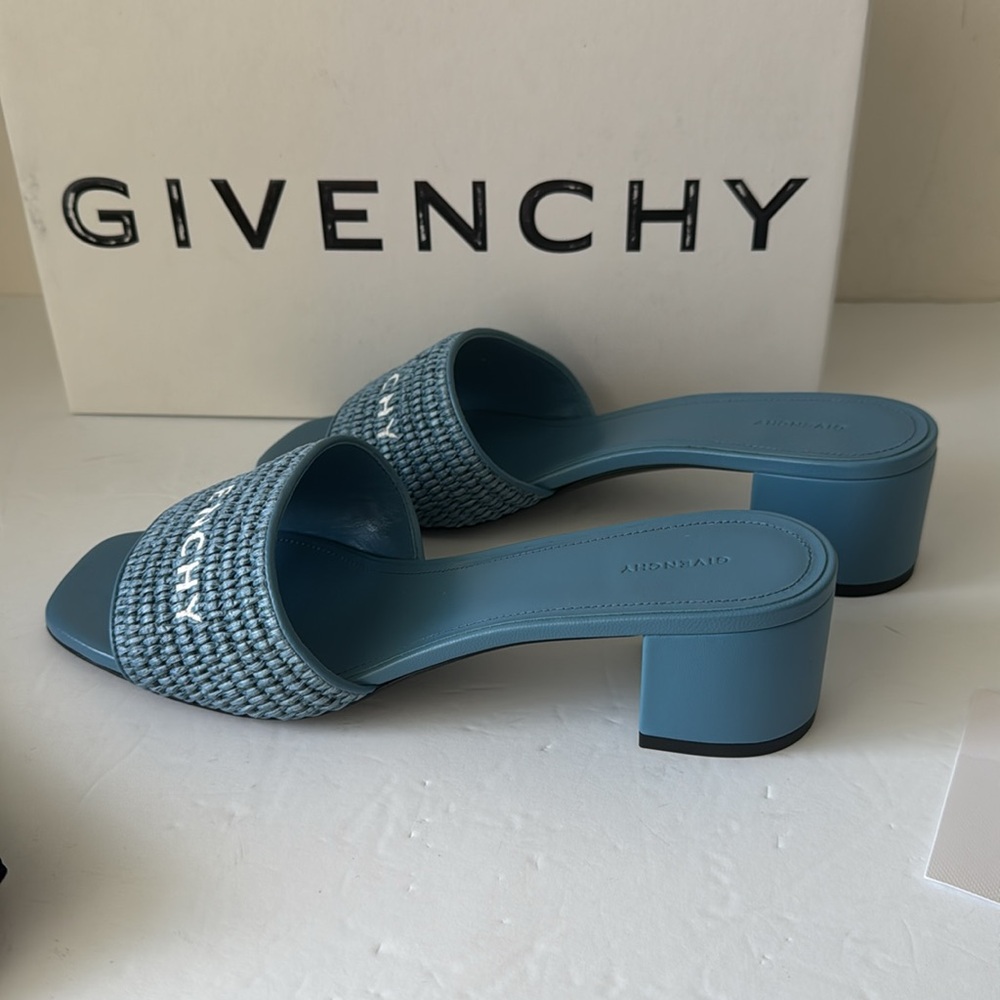 Givenchy 4G Embroidered Raffia Mule Sandal Denim Blue Sz. 9B/39 Italy - Picture 10 of 12